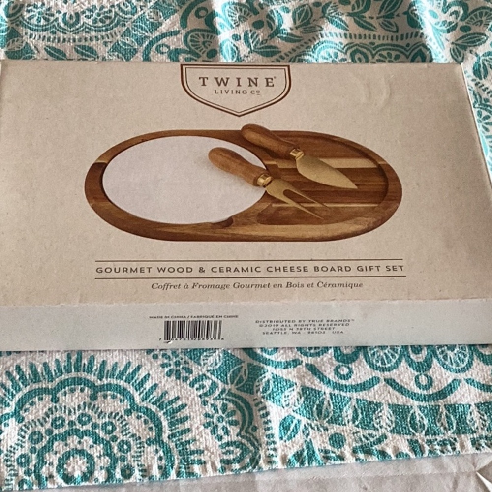 Twine Living Co. Cheese Board Gift Set
